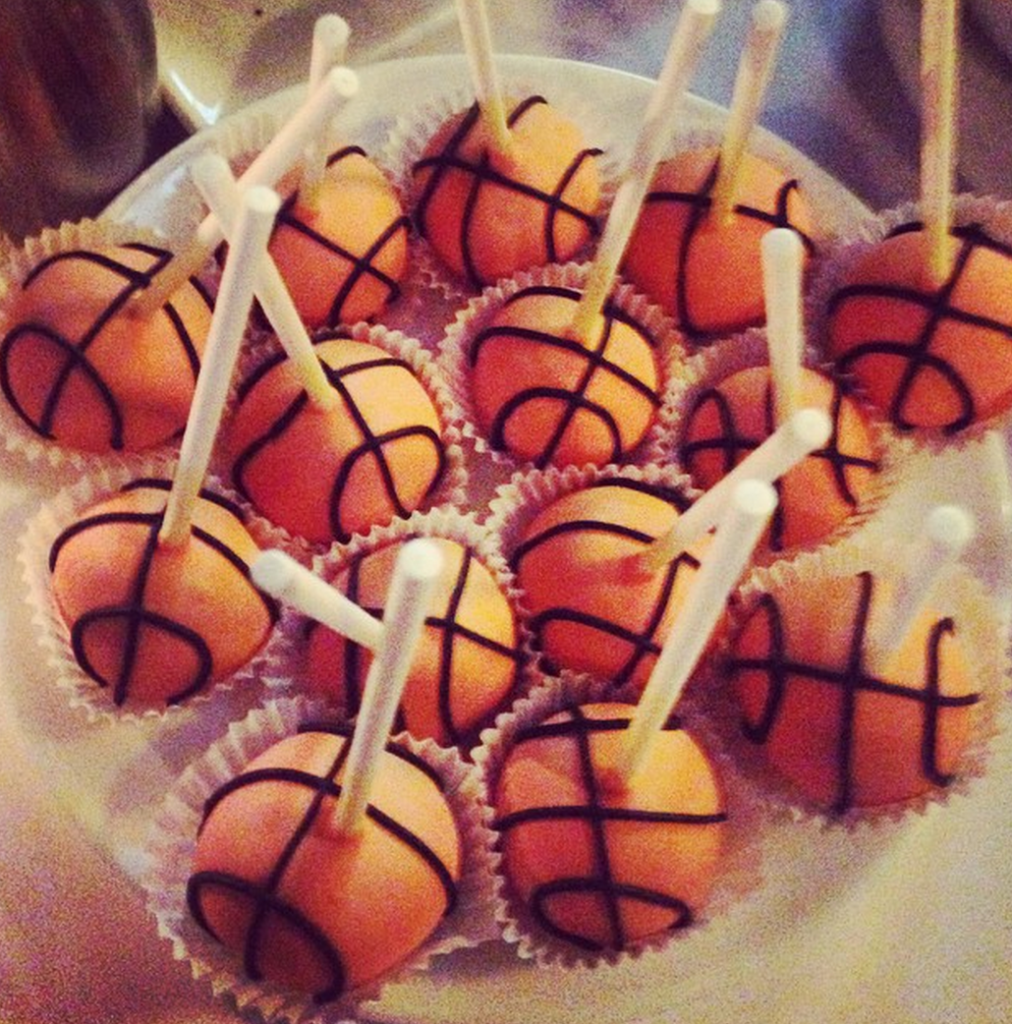 hudson cakery basketball pops