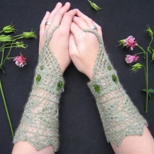 akire-crochetted-sleeve-300x300