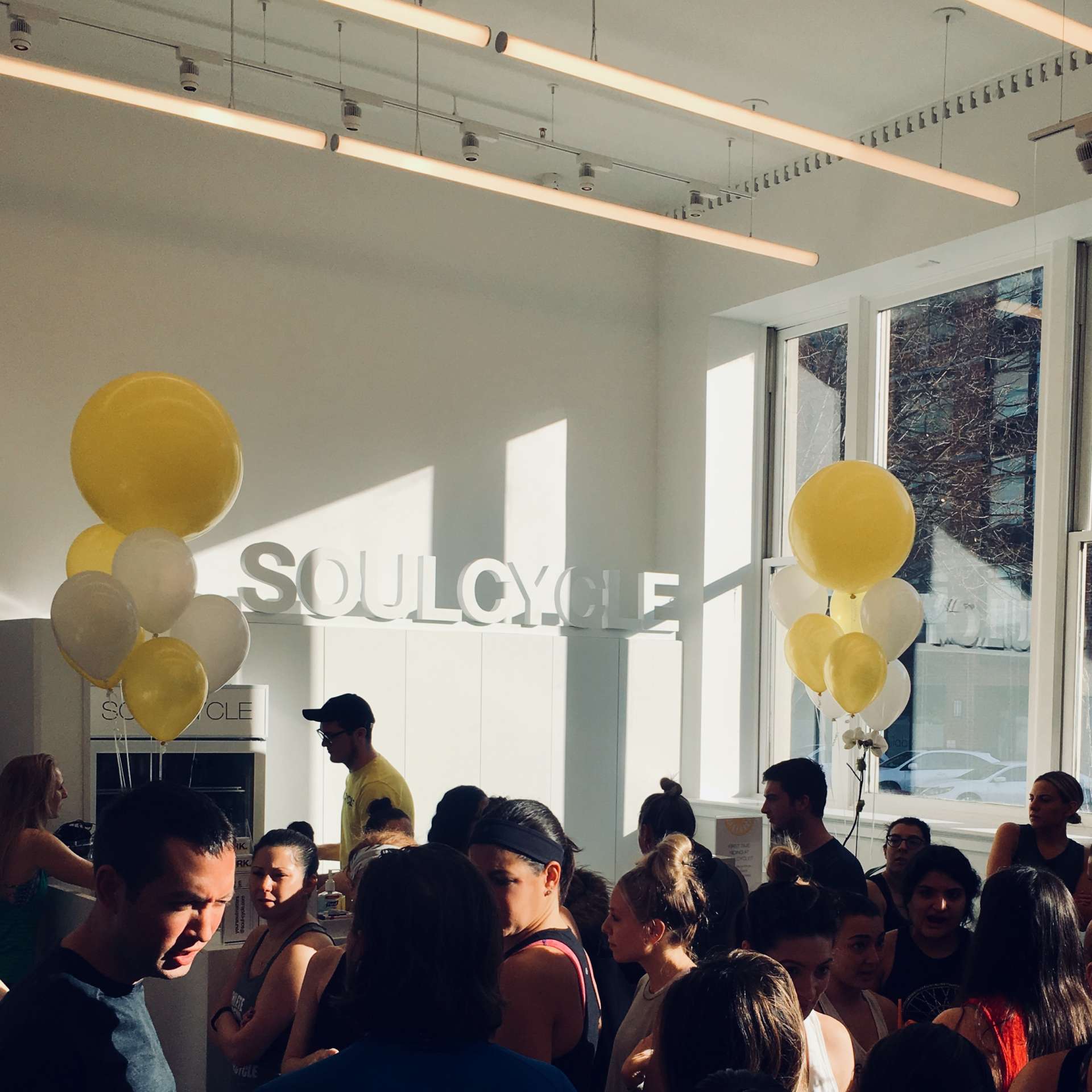 SoulCycle-Hoboken-HBKN-Fitness-Class-Opening-Day-Crowd-Lobby