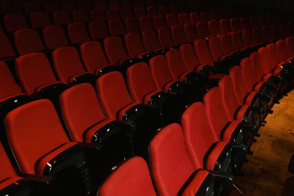 Movie Theaters in the Hudson County Area for Your Next Date Night